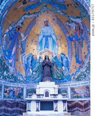 フランス　ロゼール寺院　聖母マリアとモザイク画 83179757