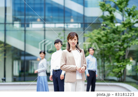 オフィスで働くビジネスパーソン　撮影協力「LINK FOREST」 83181225