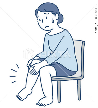足のむくみを気にしている女性 足のむくみを気にしている女性 83188162