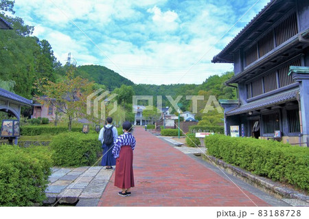 明治の赤レンガ通りでハイカラ衣装を着てみるの写真素材 1728