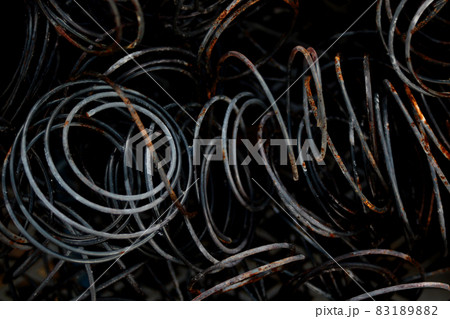 pile of old rusty springs 83189882