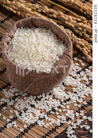 ごはん イネ 米 83192336