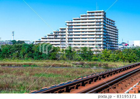 線路沿いのマンション 線路沿いのマンション 83195371
