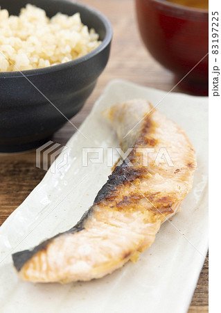 美味しい焼き鮭、塩麹焼き 美味しい焼き鮭、塩麹焼き 83197225