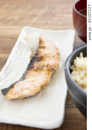 美味しい焼き鮭、塩麹焼き 美味しい焼き鮭、塩麹焼き 83197227