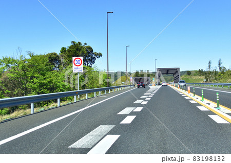 圏央道の市原鶴舞ICから木更津JSTまでの風景(2021年) 83198132