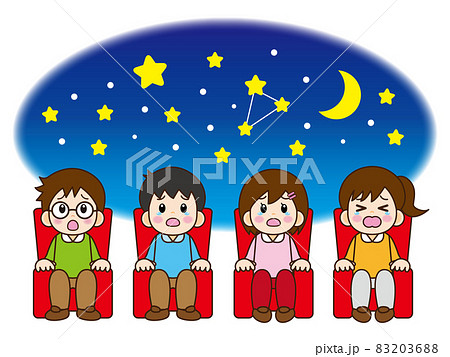 プラネタリウムを鑑賞する子どもたち 83203688