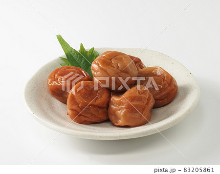 梅干し(南高梅) 白バック 梅干し(南高梅) 白バック 83205861