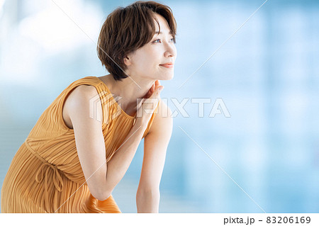 女性 ビューティー 美容 ミドル スキンケア 女性 ビューティー 美容 ミドル スキンケア 83206169