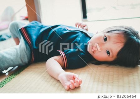 2 years old 2 years old 83206464
