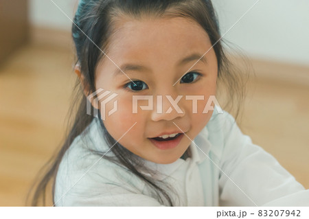 4 years old 83207942