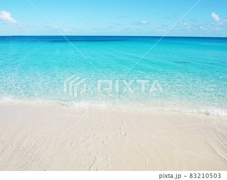 ニューカレドニア、ウベア島の風景 ニューカレドニア、ウベア島の風景 83210503