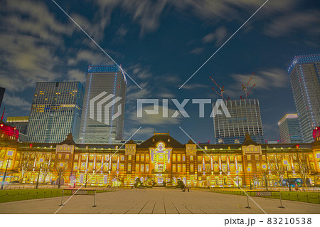 【東京都】1月・東京駅 83210538