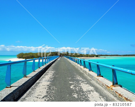 ニューカレドニア、ウベア島の美しい海 ニューカレドニア、ウベア島の美しい海 83210587