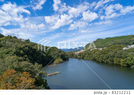 日連大橋から見た相模川（神奈川県相模原市名倉） 83212211
