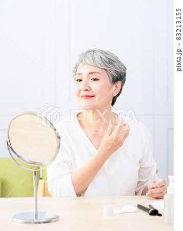 薫り 女性達 女性 83213155