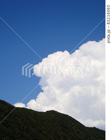 空と雲と山 83216065