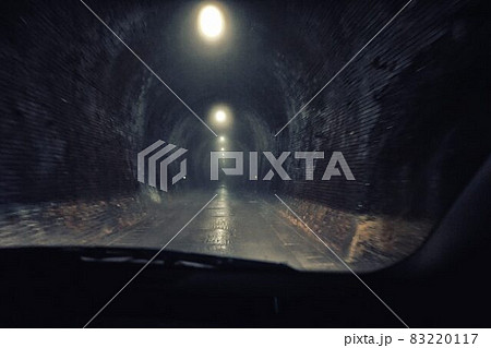 廃線跡のトンネル 83220117