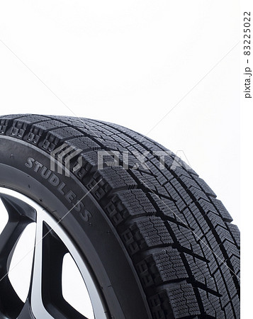 スタッドレスタイヤ 83225022