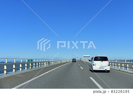 2021年、東京湾アクアラインの風景 83226195