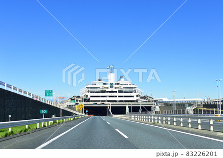 2021年、東京湾アクアラインの風景 83226201