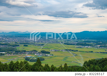 平尾台から望む行橋市の街並みと田園地帯 83226517