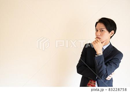 ビジネスマンのポートレート 83228758