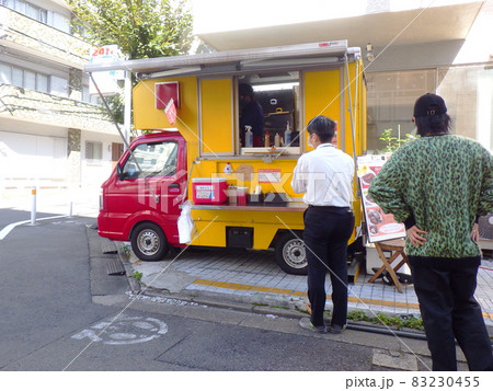 ランチタイムのキッチンカー 人気のキッチンカー テイクアウト ランチ ランチタイムのキッチンカー 人気のキッチンカー テイクアウト ランチ 83230455