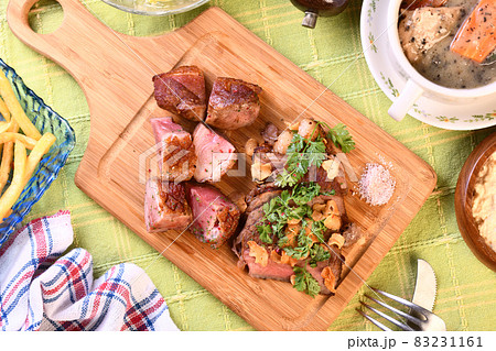 Roast beef wuth spices and magret de canard 83231161