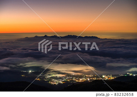 《群馬県》渋峠の大雲海・国道最高地点の絶景 《群馬県》渋峠の大雲海・国道最高地点の絶景 83232658