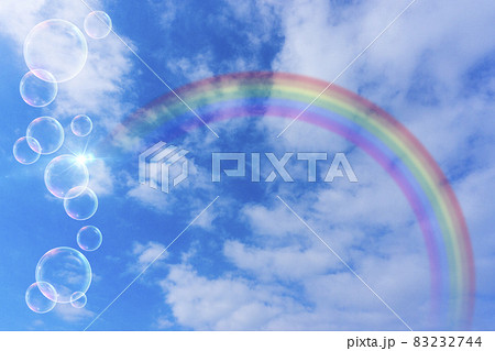 虹がかかった青空と雲とシャボン玉の背景素材_e_25 83232744