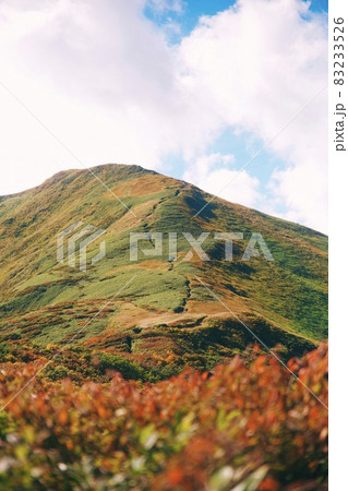 山の秋 83233526