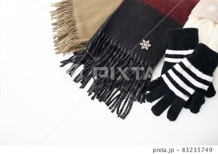 マフラーと手袋 83235749