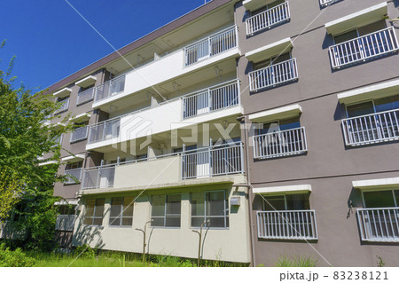 昭和に建てられた古い団地_b_11 昭和に建てられた古い団地_b_11 83238121