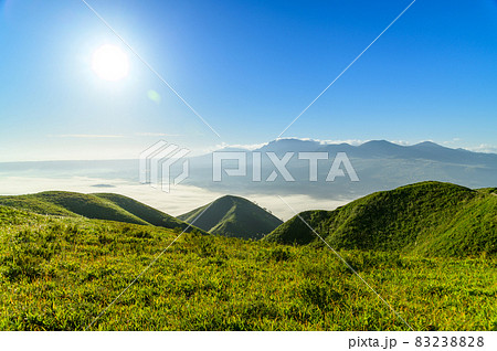 自然絶景　美しい夜明けと日の出(雲海)風景　日本2021年Superb view of nature 83238828