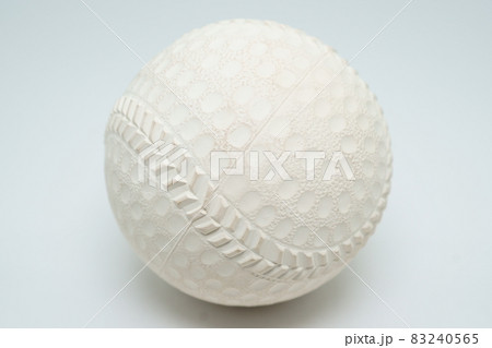 軟式野球のb級ゴム製ボールの写真素材