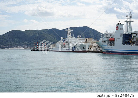 ヘリ搭載巡視船「あさづき」と海底資源調査船「白嶺」 背景北九州市門司区風師山 83248478