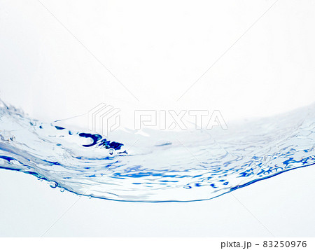 水　水面　波　躍動感 83250976