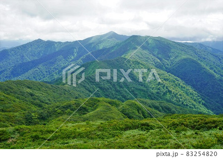 神室山からの小又山への尾根 83254820