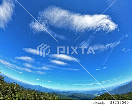 神室山パノラマコースの青空と鳥海山 神室山パノラマコースの青空と鳥海山 83255049