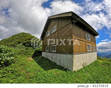 神室山の避難小屋 神室山の避難小屋 83255619