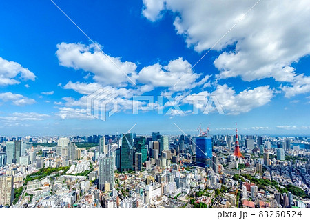 東京風景　2021 大都会　青空に流れる雲 83260524