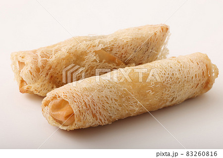 ベトナム風　豚肉と春雨の揚げ春巻き 83260816