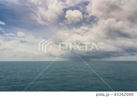 インドネシア・ジャワ海 雨柱 / Java Sea, Indonesia 83262000
