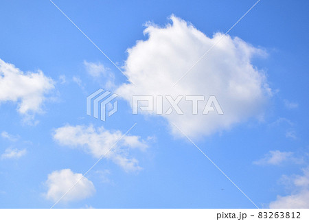 ドラマティックな涌き雲 アートな涌き雲 面白い形の涌き雲 ドラマティックな涌き雲 アートな涌き雲 面白い形の涌き雲 83263812