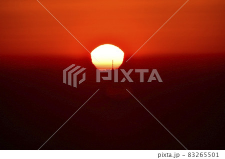 奥武蔵の山・関八州見晴台からスカイツリーと日の出 奥武蔵の山・関八州見晴台からスカイツリーと日の出 83265501