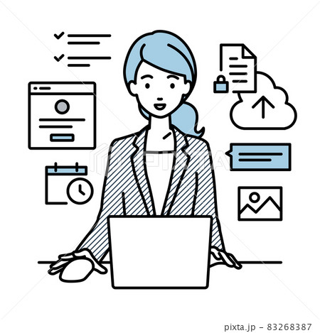 デスクで座ってPCでプロジェクトやタスクの管理の仕事をしているスーツの女性 83268387