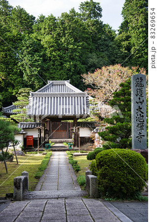 大池寺 蓬莱庭園 大池寺 蓬莱庭園 83269654