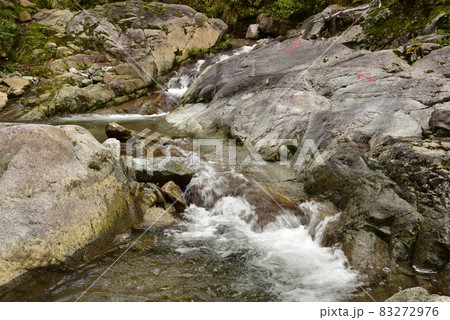 飯豊山の大滝 83272976