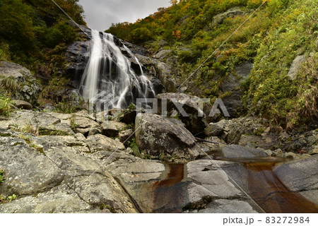 飯豊山の大滝 83272984